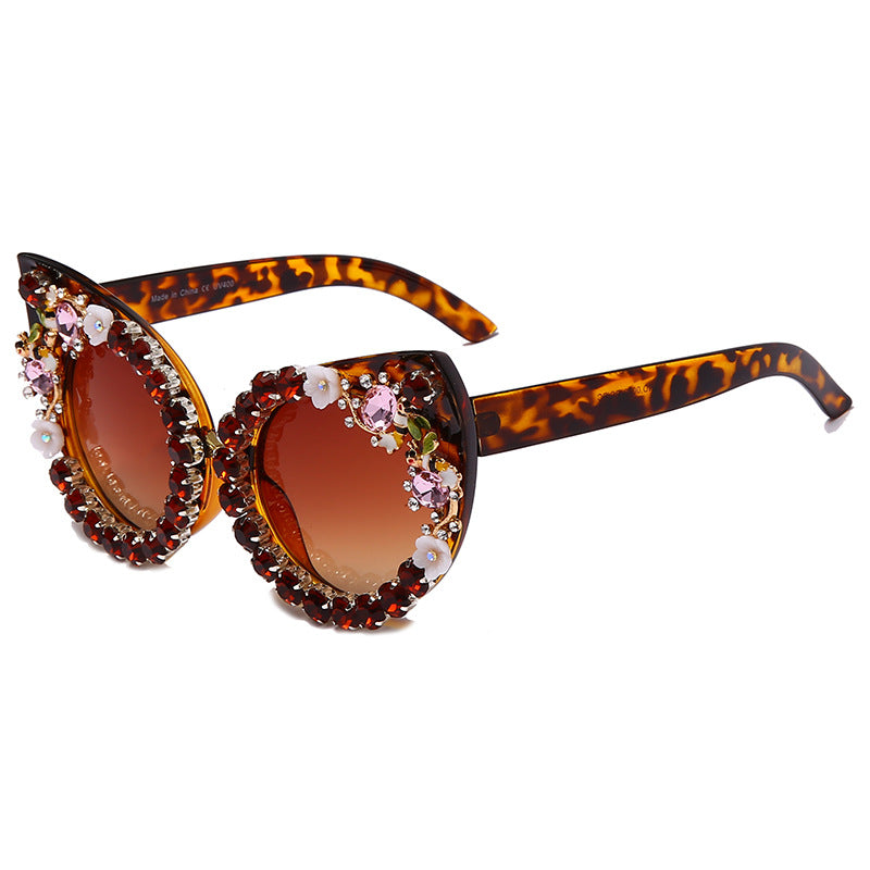 Wholesale Diamond Cat-eye Anti-ultraviolet Comfortable Carved Sunglasses